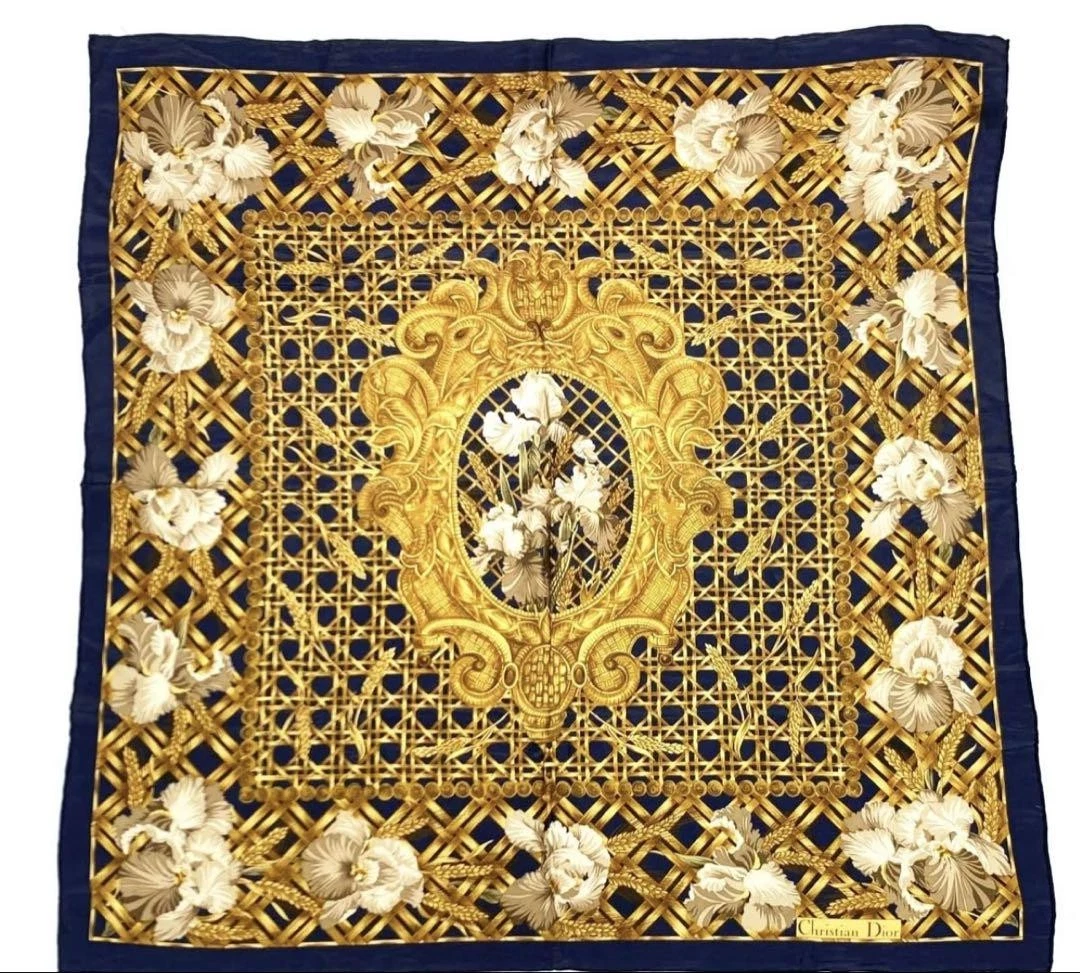 Foulard Christian Dior en soie fleurie marine dorée 30,7 x 30,7 pouces occasion