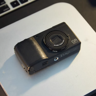 Ricoh GR Digital II GRD2 Compact Self Timer Digital Camera