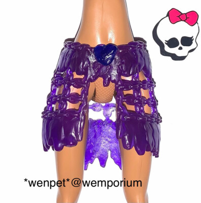 Monster High Puppe Create A Inner Eek traurig aufgeregt lila Kunststoffgürtel Rock
