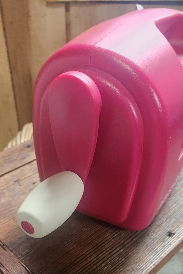 Spellbinders Grand Calibur Die Cutting Embossing Machine Only  - Image 3 of 4