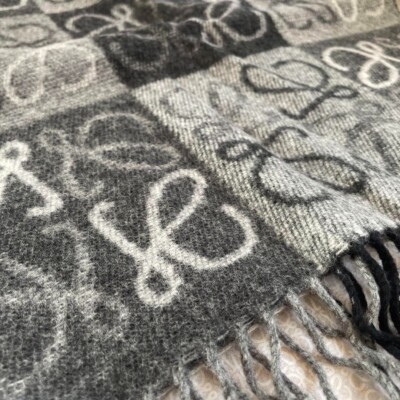 【LOEWE】CHECKBOARD SCARF Loewe checkerboard scarf Stall white Black Gray 180cm × 45cm