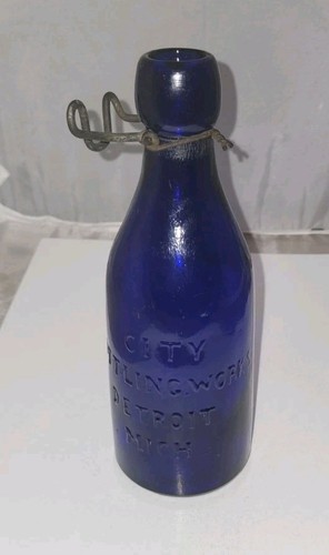 G NORRIS & CO CITY BOTTLING WORKS DETROIT Michigan Cobalt Blue Blob Soda Bottle