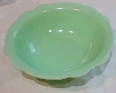 1930s McKee Skokie Jadite Scalloped Edge 8.5''  Vegetable Bowl