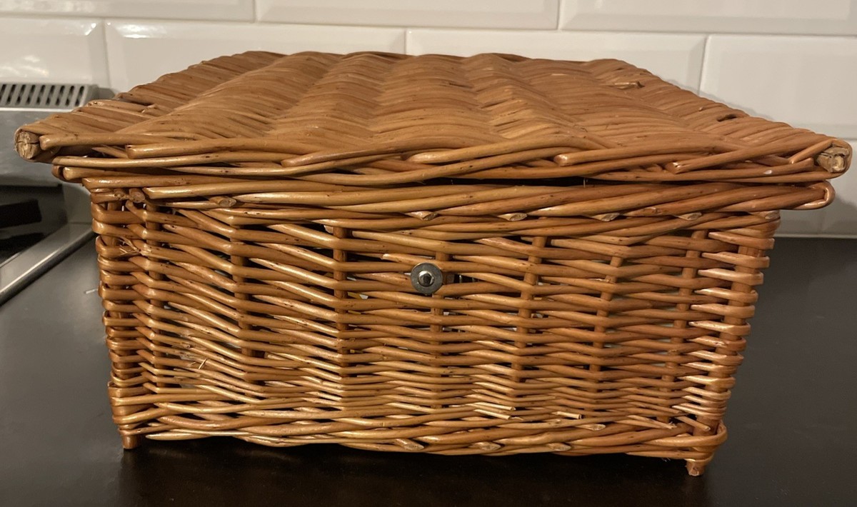 1950s Vintage Brexton Wicker Picnic Basket / Tea Set for 4