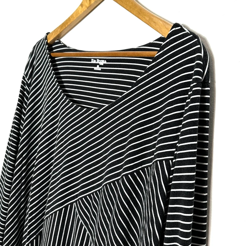 Túnica Kim Rogers Curvy Plus para mujer 3X negra blanca a rayas asimétricas manga 3/4 Foto 3 de 4