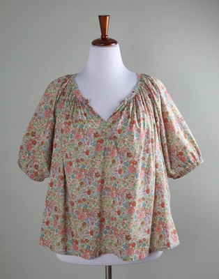 ROLLER RABBIT Roberta $168 V-Neck Floral Shirred Blouse Top Size Large