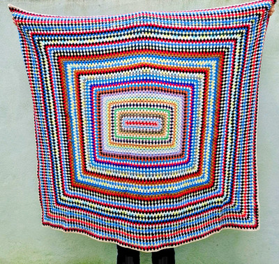 Regenbogen gehäkelte afghanische Granny Squares Strickdecke 60'' x 53'' Vintage Retro