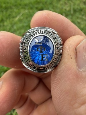 Lawrence Institute Of Technology Class Ring