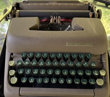 Vintage Smith Corona Clipper Portable Typewri...