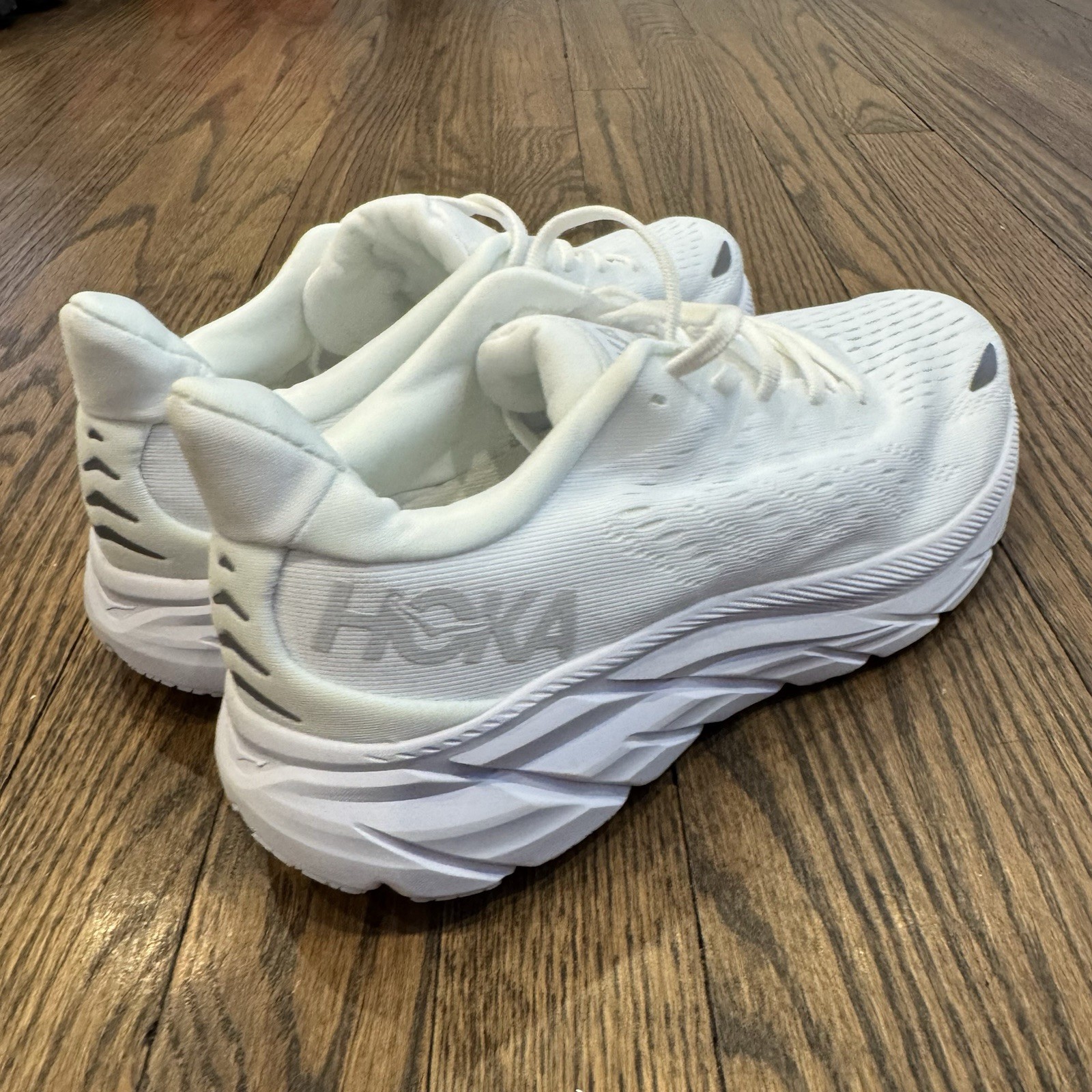 Hoka One Clifton 9 Mens 7 D Shoes Triple White Running Sneaker 1127895 WWH NEW thumbnail 2