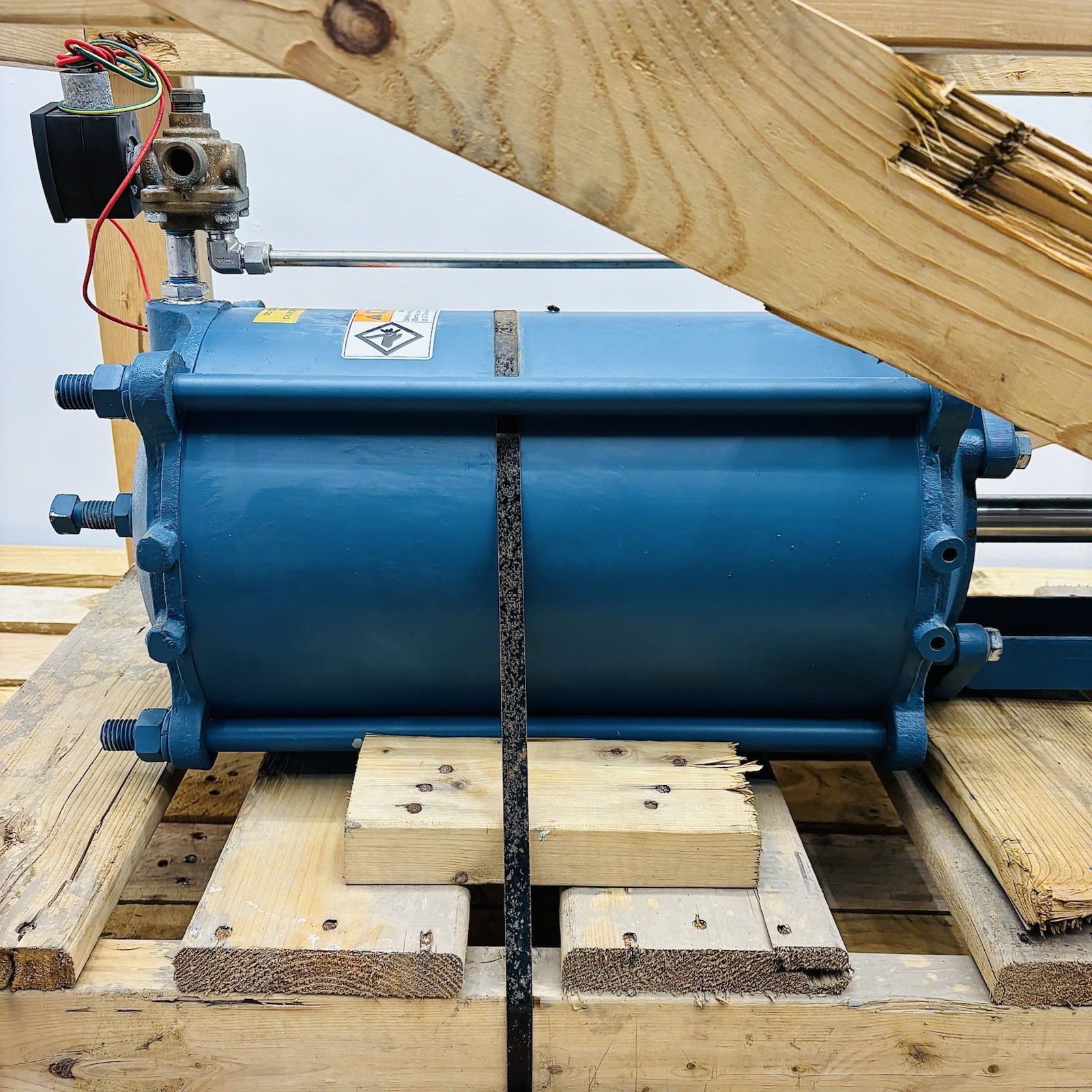 Dezurik 12” 150# KGC Stainless Steel Pneumatic Knife Gate 500F CL150