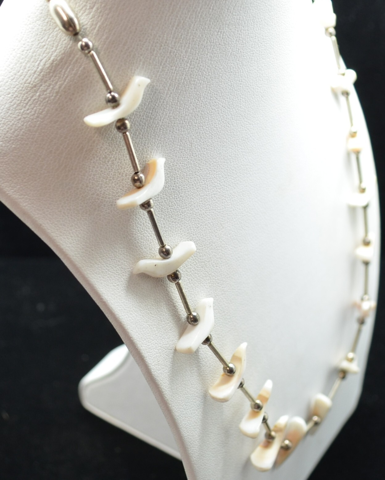 Sterling Silver Bird Beads Patterned Necklace 22.… - image 2