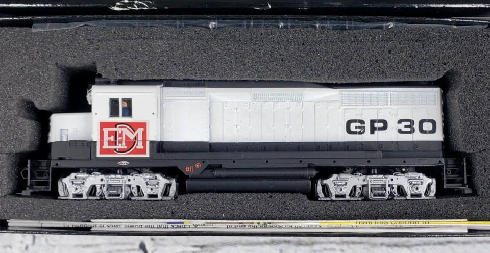 Bachmann Spectrum #82000 HO EMD GP-30 Diesel EMD Demo #1962 - Image 2 of 3