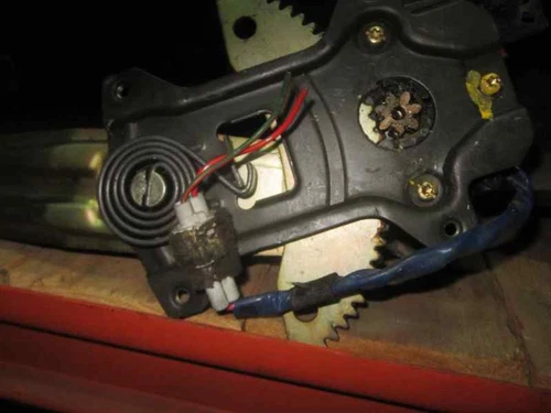 Elevalunas Delantero Izquierdo para SUZUKI BALENO BERLINA (SY/EG) * 1996 209396 - Imagen 1 de 4