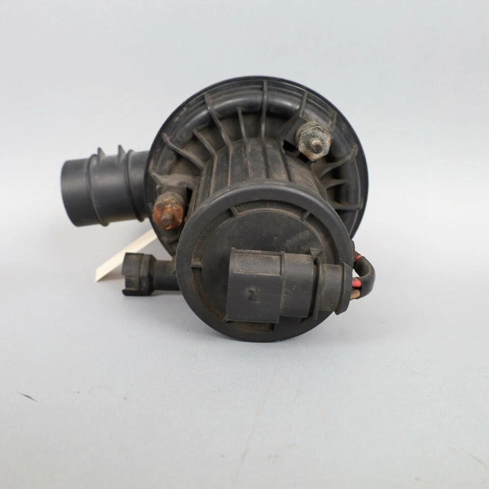 2001-2003 Volkswagen Eurovan Secondary Air Injection Pump OEM Used - Image 4 of 4