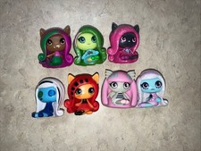 Lot of 7 Monster High Minis, series 1/2 2016 1.5 inches