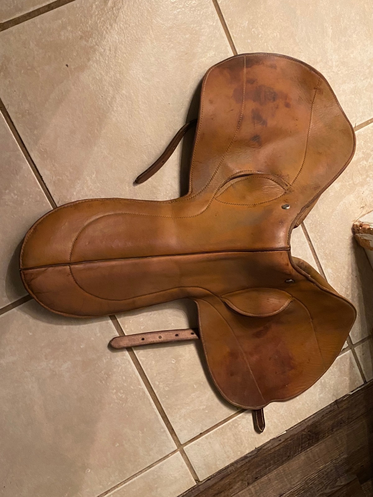 Thoroughbred Jockey Saddle exercise saddle vintge leather