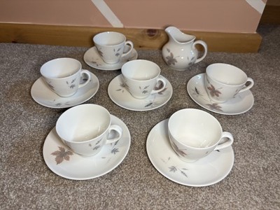 Royal Doulton Tumbling Leaves Fine China 5er Set Teetassen & Untertassen und Milchkännchen