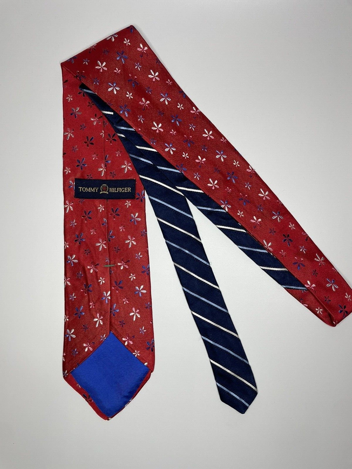 Tommy Hilfiger Tie / Blue Red White Flowered / 100% Silk / L-57in & W-3 ...