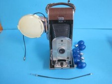 AWESOME VINTAGE POLAROID LAND CAMERA MODEL 95 FOLDING W/ BC FLASH  BULBS RARE
