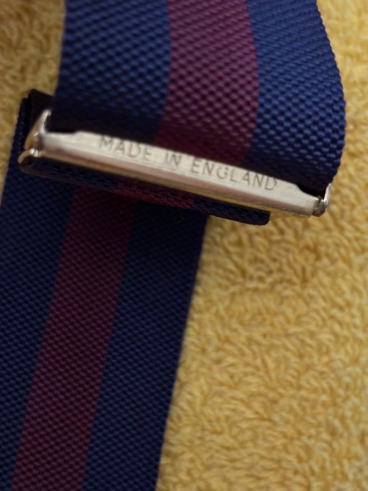 Tirantes a Rayas Azul Marino y Borgoña Hechos en Inglaterra Extremos de Cuero Usados en Excelente Condición Foto 4 de 4