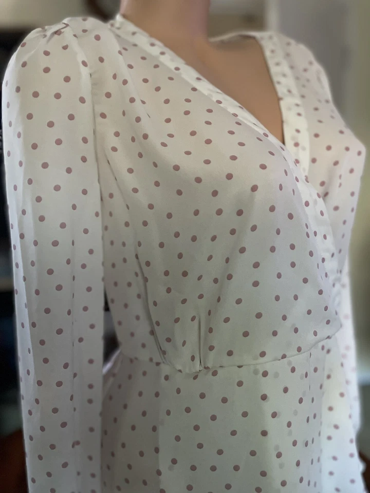 Almost Famous Blouse Top Womens Large White Pink V Neck - Image 3 of 4