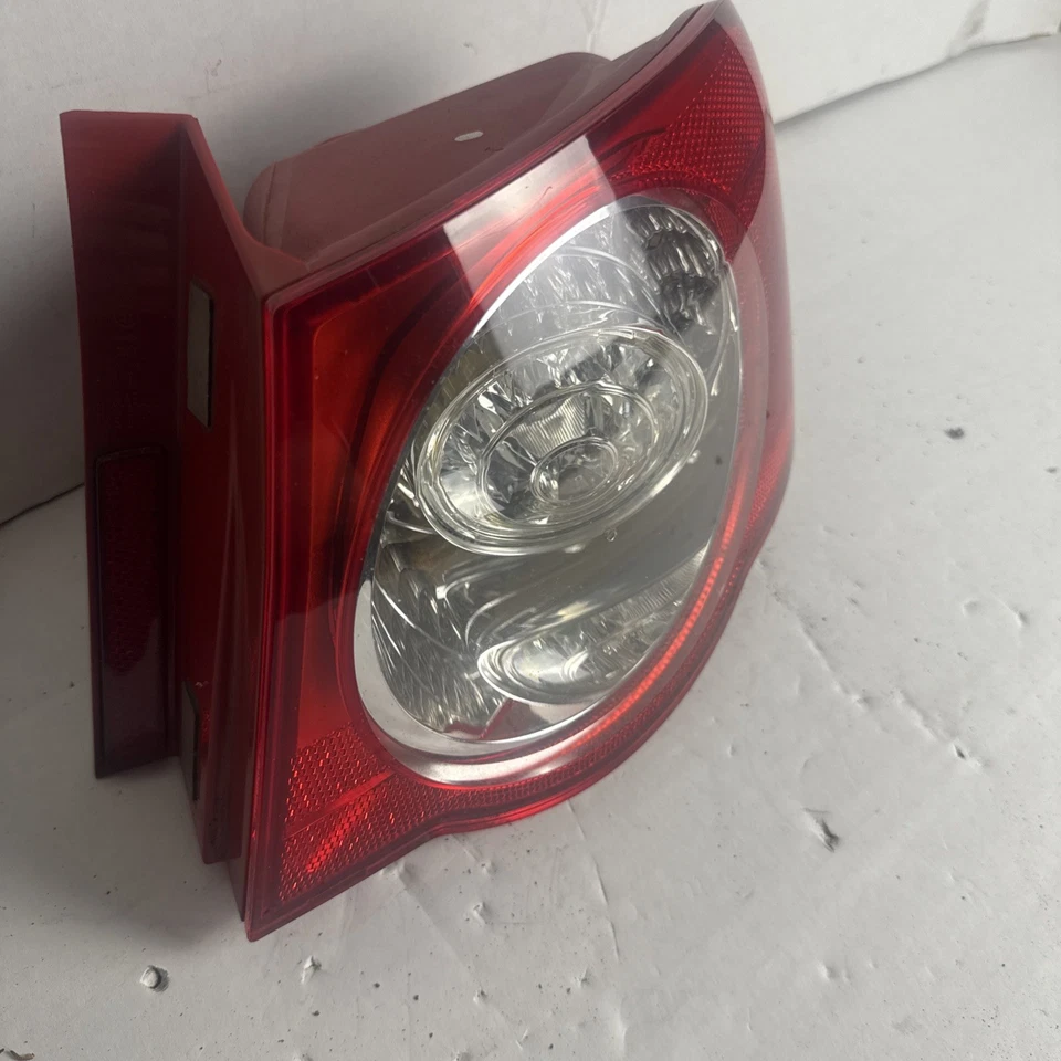 06 07 08 09 10 11 volkswagen Passat Wagon Right Rear Outer Taillight OEM Foto 3 de 4