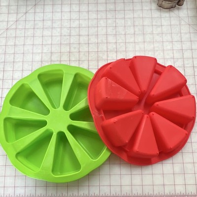 Silicone Round Baking Mold Set Non-Stick Green Red Two-Piece, individual slices