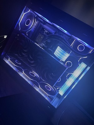 HIGH END CUSTOM built gaming Pc 4080 Super