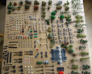 Hornby OO Gauge Figures Animals Trees Lichen Track Level Crossing Signal