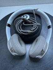 Beats by Dr. Dre Solo2 B0518 Gray Wired Headphones Case and Cable Excellent Pads