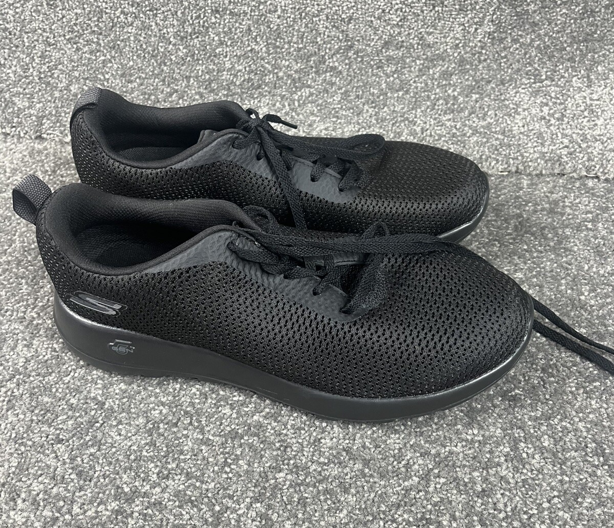 Skechers Go Walk Max Effort Mens US Black Cross Trainers Running