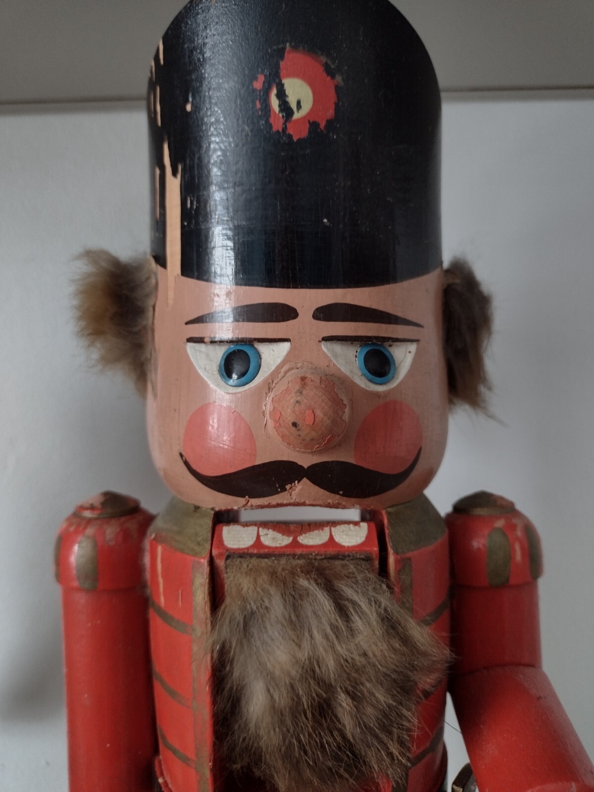 2 VINTAGE GERMAN WOODEN NUTCRACKER HANDCRAFTED SOLDIER/GUARDSMAN AND