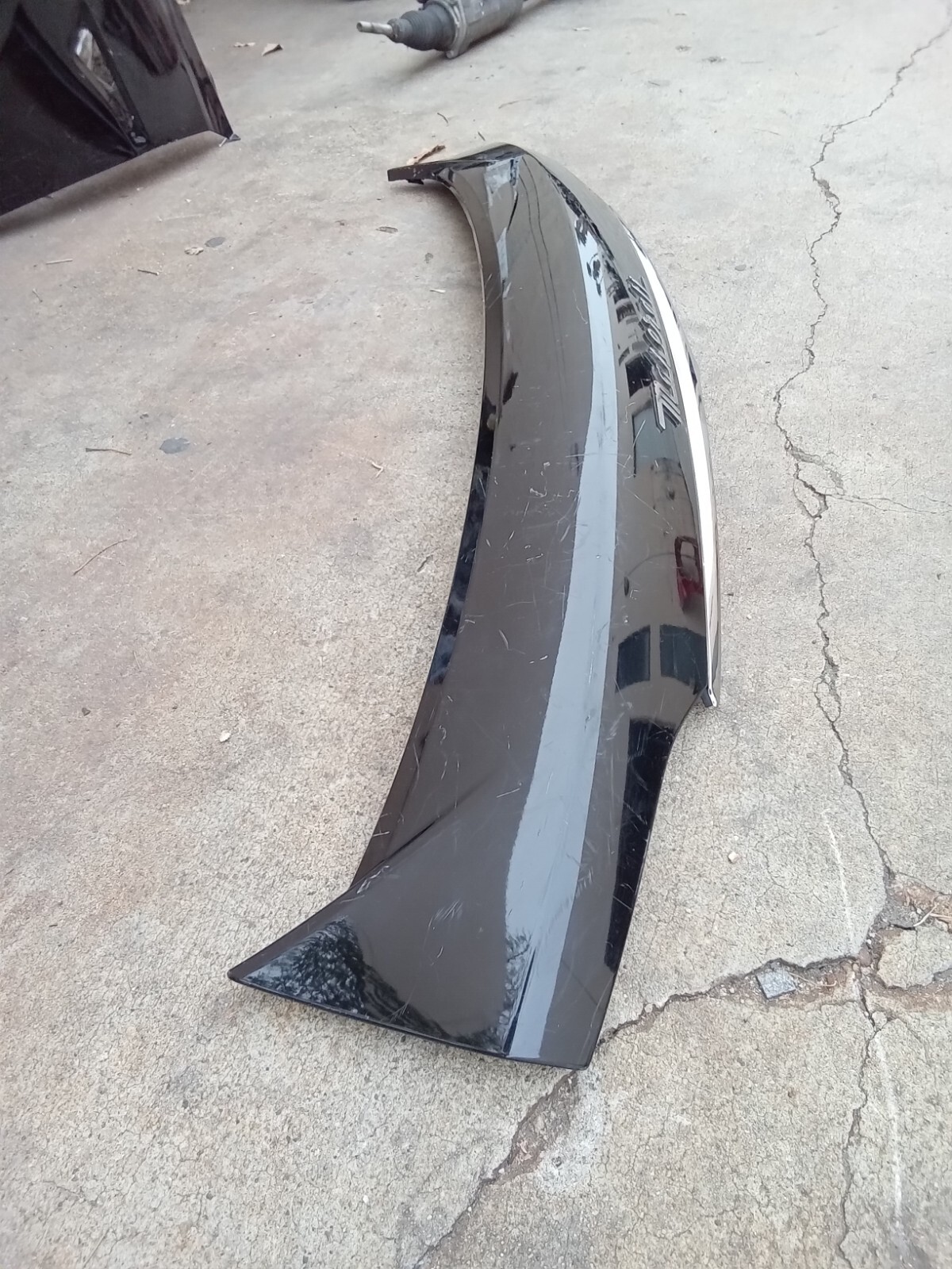 2016 2017-2019 MASERATI LEVANTE REAR TRUNK LID TAILGATE SPOILER WING TRIM PANEL