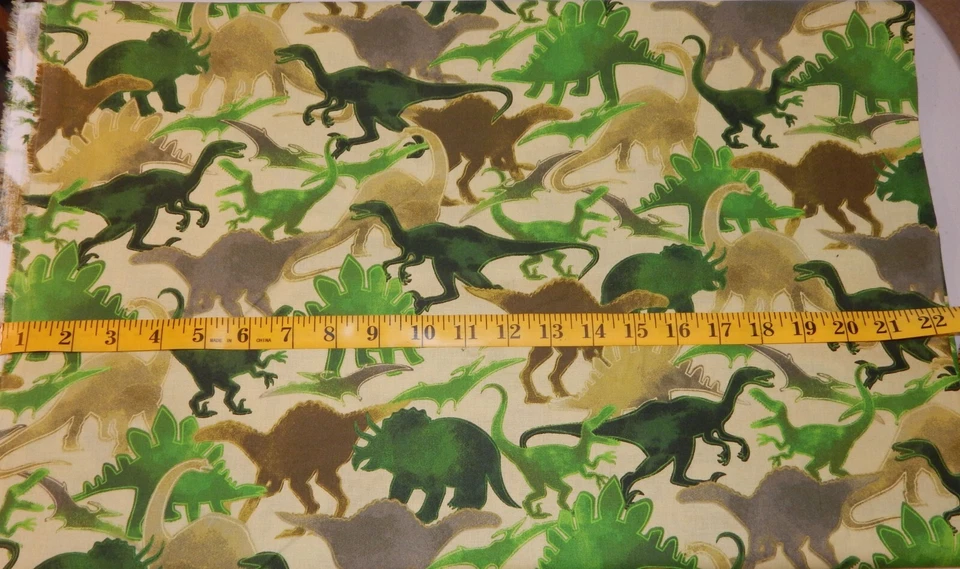 Tela de algodón camuflaje dinosaurio marca resortes 44 pulgadas de ancho de una yarda Foto 4 de 4