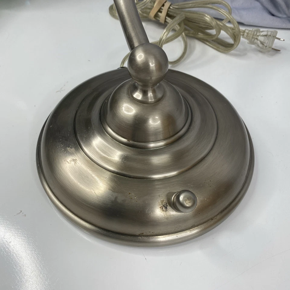 2 Lámparas de Escritorio Moderna Industrial Pottery Barn Pantalla de Vidrio Leche Helmut Retro Foto 4 de 4