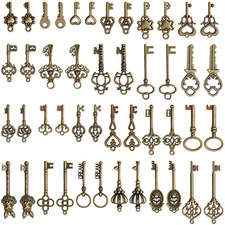46Pack Old Vintage Antique Skeleton Keys Lot Large Small Necklace Pendant Bronze