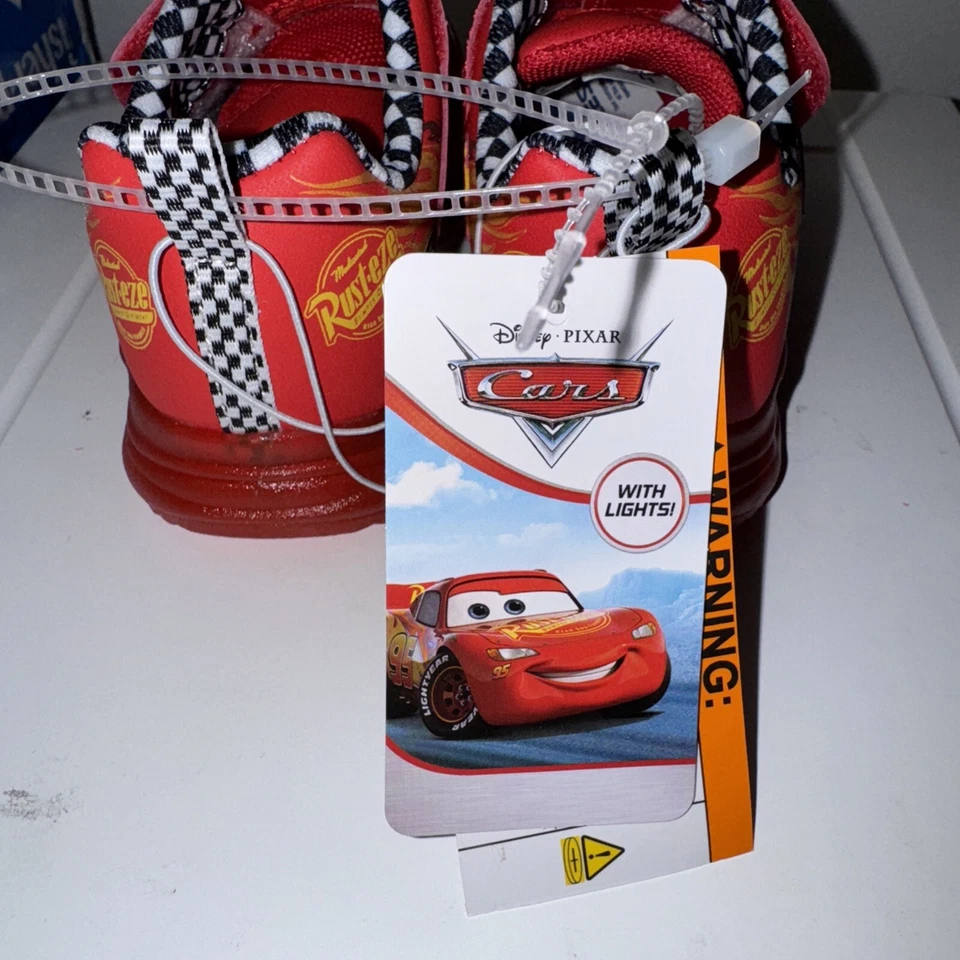 Zapatos rojos con correa para niños pequeños Lightning Mcqueen Disney Pixar Cars talla 7 Foto 4 de 4