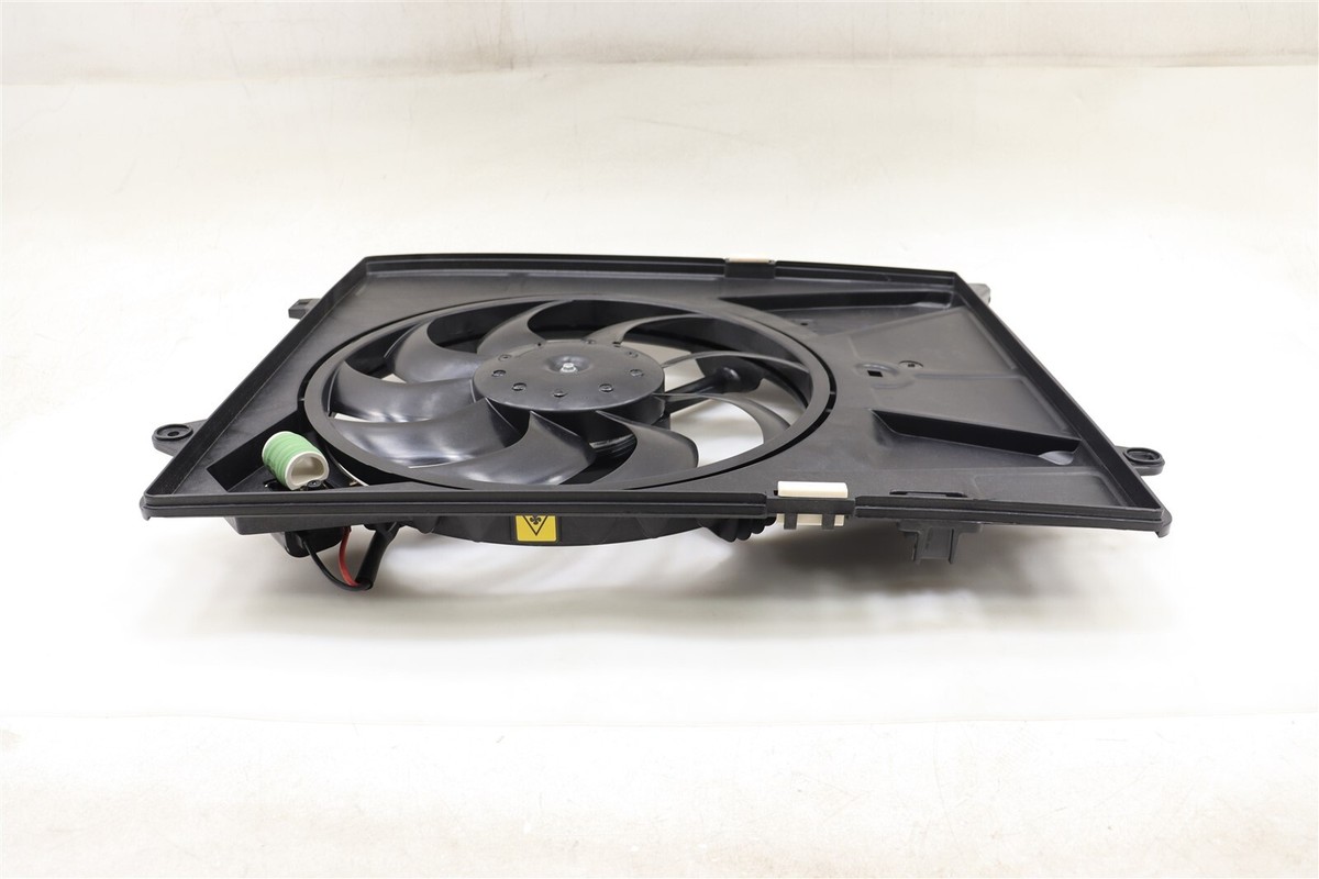 NEW OEM GM Engine Cooling Fan Assembly 95392642 Chevrolet Trax 1.4  