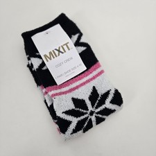 Mixit Womens Size 4-10 Cozy Crew Fuzzy Socks Comfy Relaxing Loungewear Snowflake