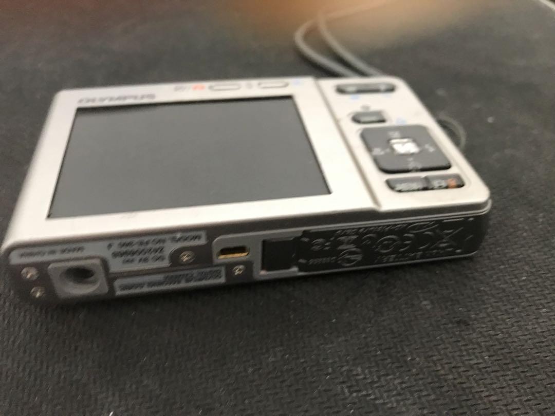 OLYMPUS FE 360 Silver Digital Camera 8MP Compact Slim