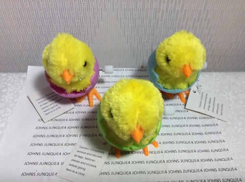 WIND UP CHICKS IN EASTER BASKET New with tags 3 Chicks and Felt Yellow Basket - Picture 2 of 5