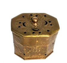 Vintage Brass Trinket Box or Potpourri Incense Box Holder 3"Tx3.5"W