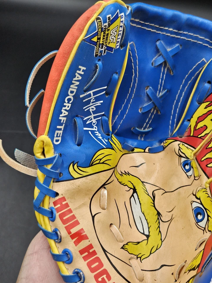 VTG 1991 Hulk Hogan Hulkamania WWF Wrestling Youth Sized Remco Baseball Glove - Image 2 of 4
