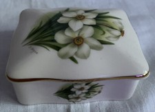 PALISSY ROYAL WORCESTER SIGNED D. HAGUE RINGTONS TEA TRINKET DISH WITH LID