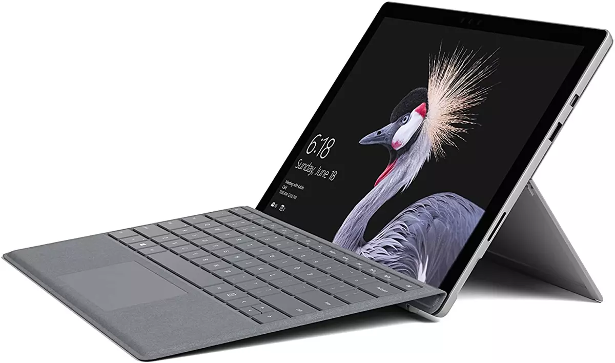 Microsoft Surface Pro 6  Tablet PC Intel iU 8GB RAM