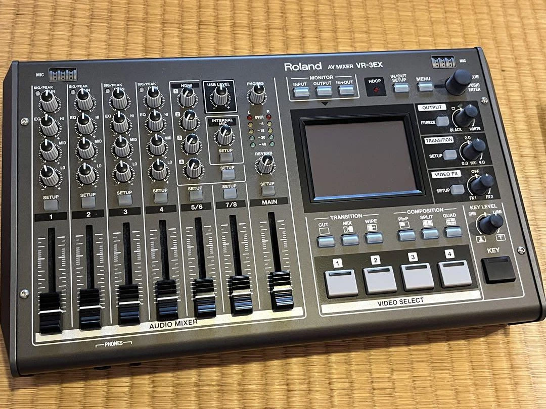 Roland VR-3 ビデオミキサー 世界最小・最軽量のAVミキサー 「VR-3」発売 :: ニュースリリース