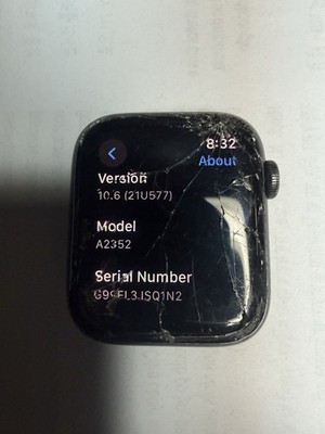 Apple Watch SE 1st Generation 44mm Nike+ Aluminum A2352 MYYN2LL/A **SOLD AS IS**