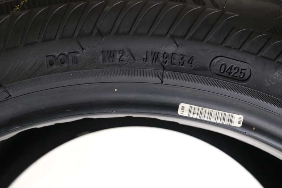 Nuevo 245/50R18 Bridgestone DriveGuard Plus RFT - 104W - 9/32 Foto 4 de 4