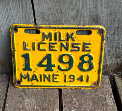1941 MAINE DAIRY TRUCK ~ MILK LICENSE Auto Plate Topper Tag Attachment Sign